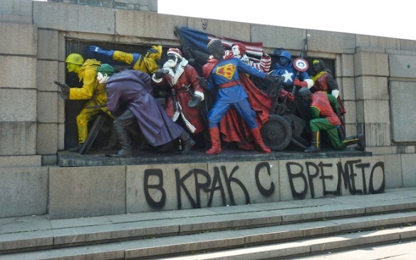 Bulgaria-soviet-monument-painted